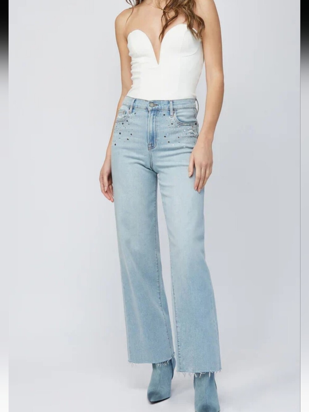 Hidden - Logan Light Wash Studded Hotfix Dad Jean